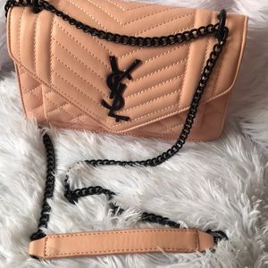 Trendy, Great Quality, Dusty Pink Shoulder Bag with black chain strap
